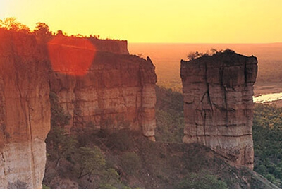 Gonarezhou Chilojo Cliffs - Zimbabwe Tourism Authority 01