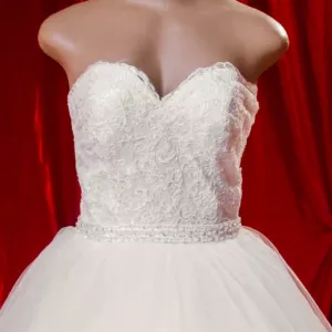 Sleeveless Wedding Gown SBCWG01 closeup