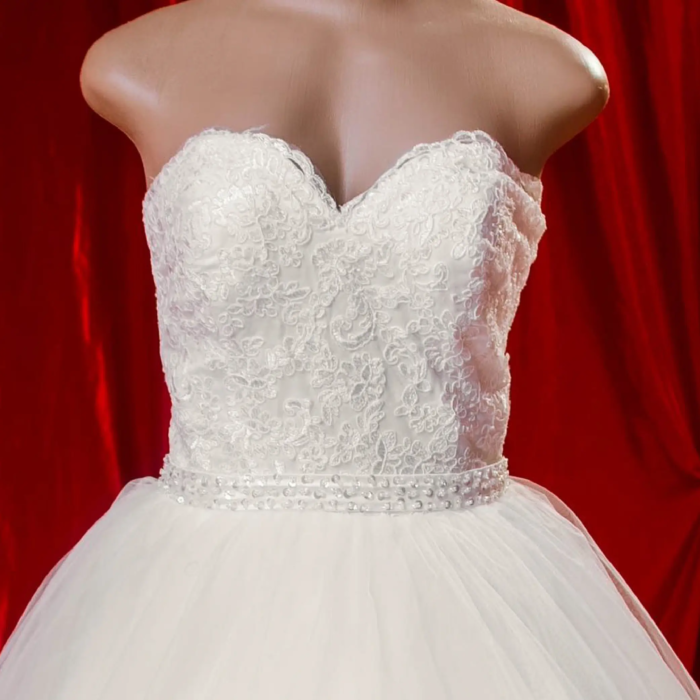 Sleeveless Wedding Gown SBCWG01 closeup Sleeveless Wedding Gown SBCWG01 closeup